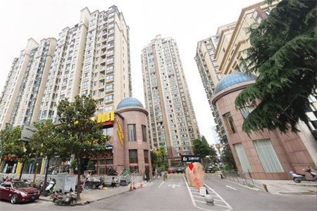 明湖中学四实小附近电梯精装两室两厅送储藏室可分期